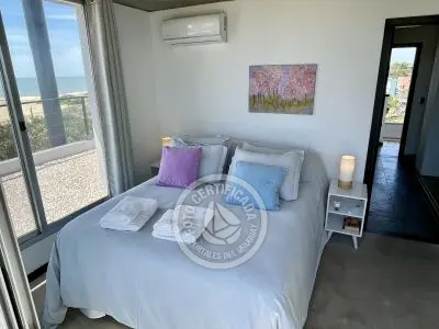 Santa Maria de Las Arenas - Portal del Diablo