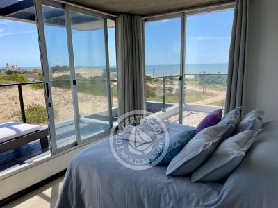 Santa Maria de Las Arenas - Portal del Diablo