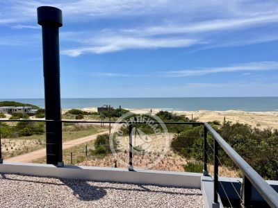 Santa Maria de Las Arenas - Portal del Diablo