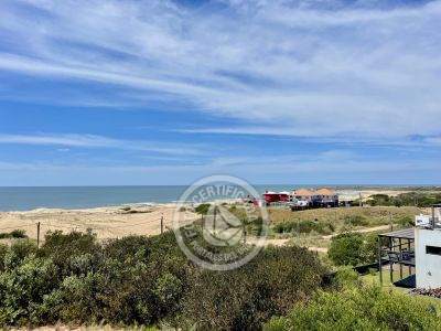 Santa Maria de Las Arenas - Portal del Diablo