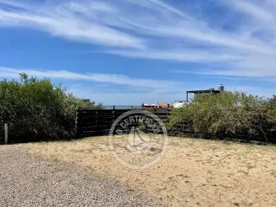Santa Maria de Las Arenas - Portal del Diablo
