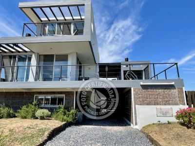 Santa Maria de Las Arenas - Portal del Diablo