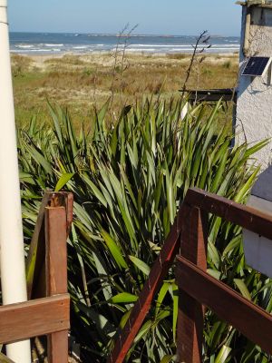 Habitación Corvinas: Triple superior vista faro y dunas - Carmela Cabo Polonio