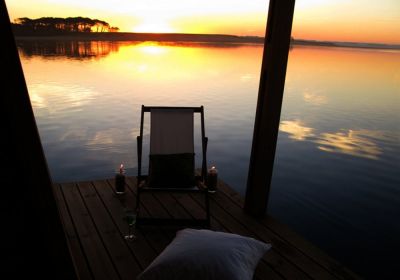 Lugares Un hotel flotante en Laguna Garzón para respirar paz y naturaleza Rocha