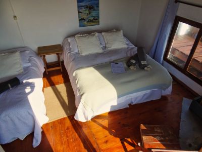 Habitación Pingüinos: Triple superior vista mar - Carmela Cabo Polonio