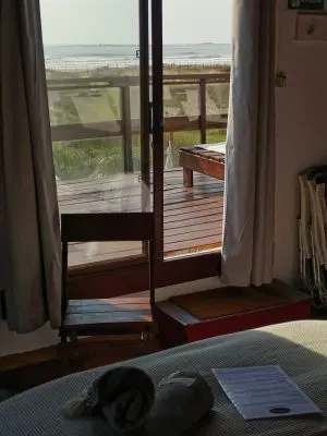 Habitación Pingüinos: Triple superior vista mar - Carmela Cabo Polonio