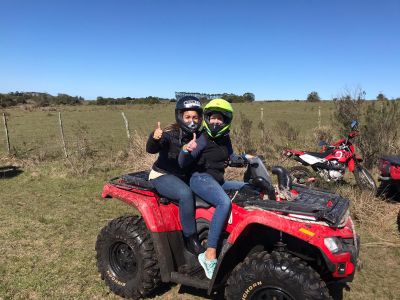 Entertainments paseos en cuatriciclos y utv Pueblo Edén