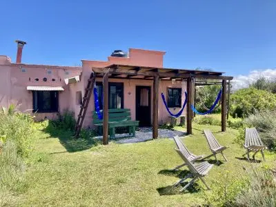 House Rosada de los Corvinos - 2 dorm 6 personas Cabo Polonio