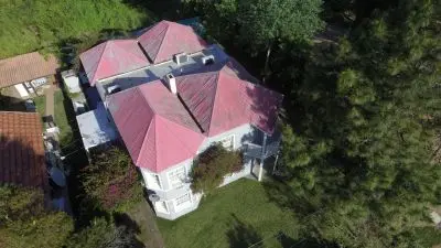 Houses|Cabins|Aptos|Villas... CASA CON PISCINA CERRADA CLIMATIZADA LA BARRA PARA 12, 5 DOR La Barra