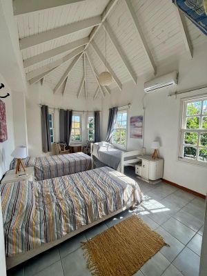 Casa Casa con Piscina cerrada Climatizada - La Barra, para 12, 5 dorm La Barra