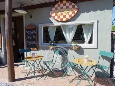 Cafeteria Delikatessen & Cía. - Pastelería Casera Punta del Diablo