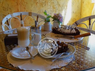 Cafeteria Delikatessen & Cía. - Pastelería Casera Punta del Diablo