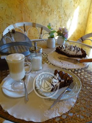 Cafeteria Delikatessen & Cía. - Pastelería Casera Punta del Diablo