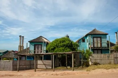 Las Pitangas En Venta a 2 cuadras De Playa Del Rivero