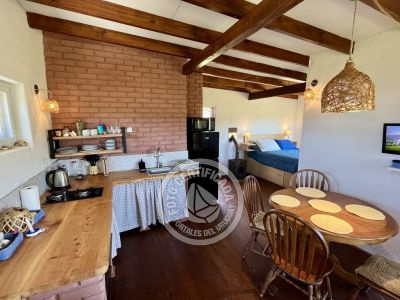 Bungalow Terrana, casa de bio construccion en la Viuda Punta del Diablo