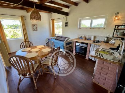 Bungalow Terrana, casa de bio construccion en la Viuda Punta del Diablo