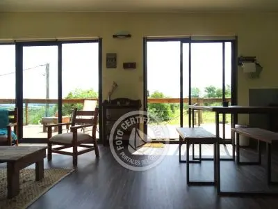 Casa Raíces .Casa en Villa Serrana Villa Serrana