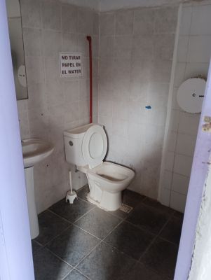 Local comercial con 2 terrenos  - Punta del Diablo