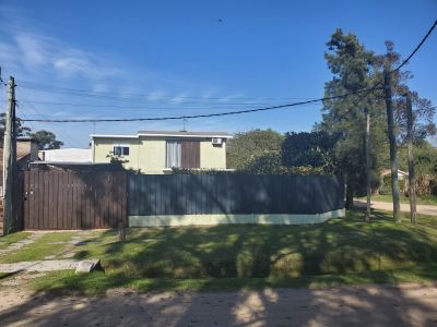 House Alquiler TEMPORADA Casa C/Picina 2 Dormitorios 100% equipada Canelones