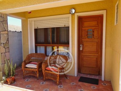 América - Chalet al frente - La Paloma