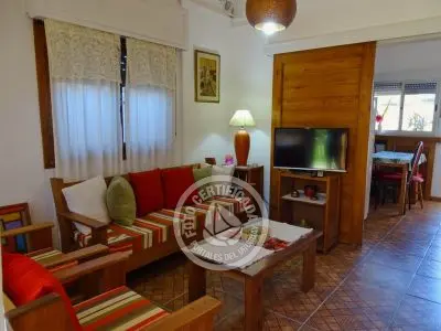 América - Chalet al frente - La Paloma