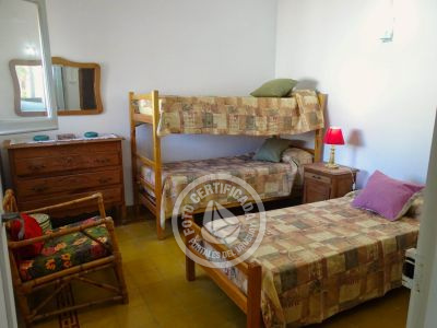 América - Chalet al frente - La Paloma