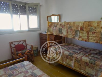 América - Chalet al frente - La Paloma