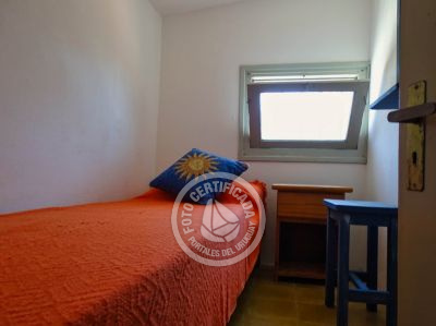 América - Chalet al frente - La Paloma