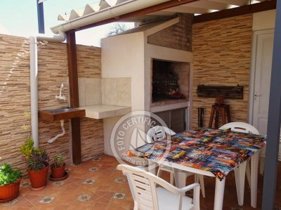 América - Chalet al frente - La Paloma