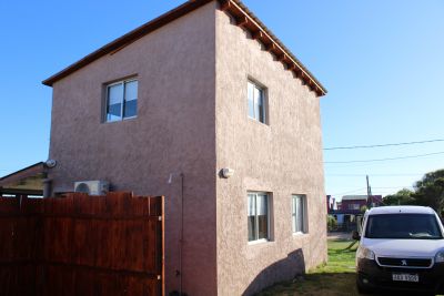 Casa Gorriones, en el centro de punta del diablo  Punta del Diablo