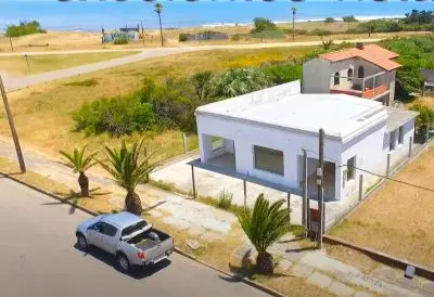 2 locales y casa - Oportunidad de inversión - La Paloma