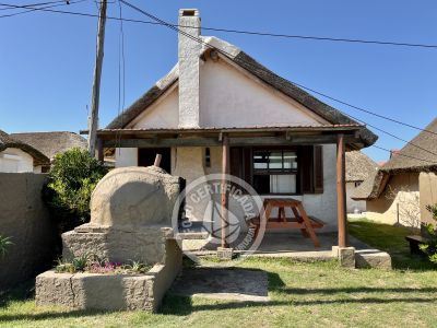 Cabana Beija Flor Vip - al frente - hasta 5p Punta del Diablo