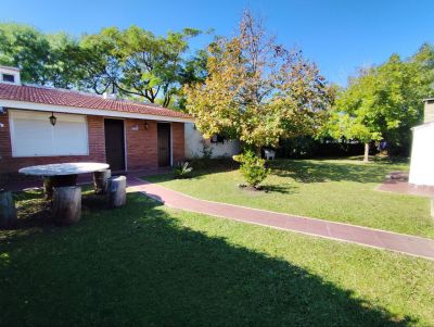 Casa La Hogareña en Biarritz (a 200mts del mar)  Canelones