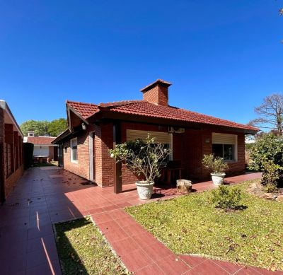 Casa La Hogareña en Biarritz (a 200mts del mar)  Canelones