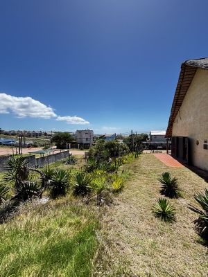 House Oportunidad Única Para Inversores Casa A Reciclar Punta del Diablo