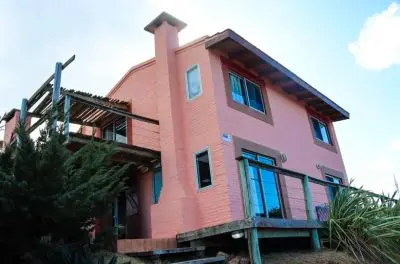 En VENTA hermosa casa en Punta del Diablo
