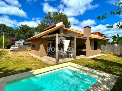 Tamarindo - Punta Colorada Piriápolis. 200m de la playa. 