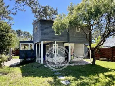 Casa Pitanga. casitas del bosque. Punta del Diablo