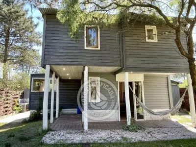 Casa Pitanga. casitas del bosque. Punta del Diablo