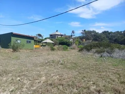 Elementaria - La Esmeralda - Rocha