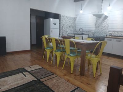 Elementaria - La Esmeralda - Rocha