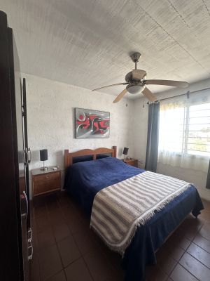 Cabaña Casa amarilla con hermoso parque Punta del Diablo