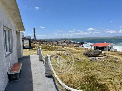 Complejo Casa grande y monoambiente zona faro Cabo Polonio