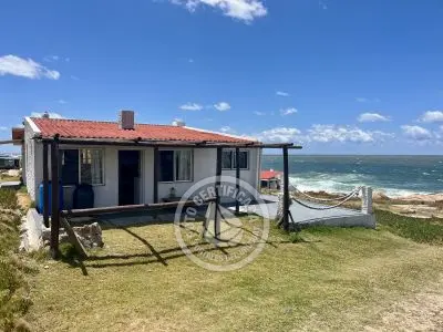 Complejo Casa grande y monoambiente zona faro Cabo Polonio