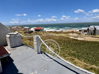 Complejo Casa grande y monoambiente zona faro Cabo Polonio