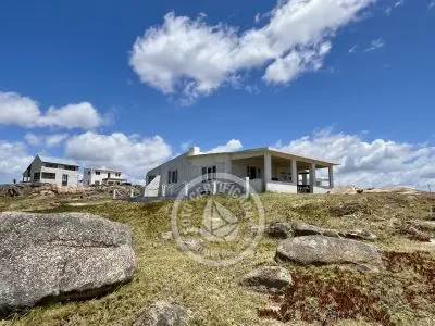 Casa Xeixo - 2 dormitorios 6 personas  Cabo Polonio