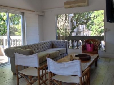 Casa Centrica en Colonia · Vistas Abiertas & Patio Natural