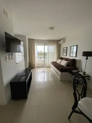Apartamento 2 Ambientes, 4 personas, COCHERA, Piscina climatizada, GYM Punta del Este