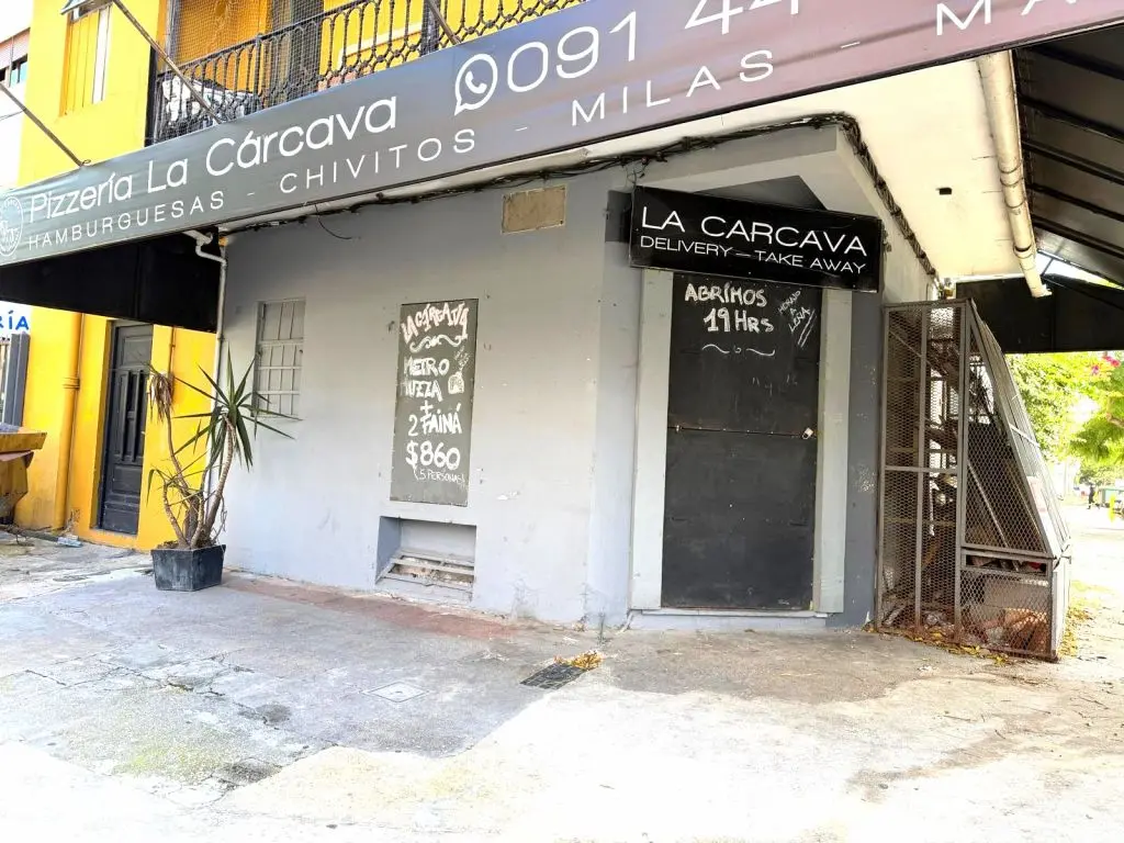 Outros Local en Pocitos esquina Etchevarriarza y Berro en Montevideo