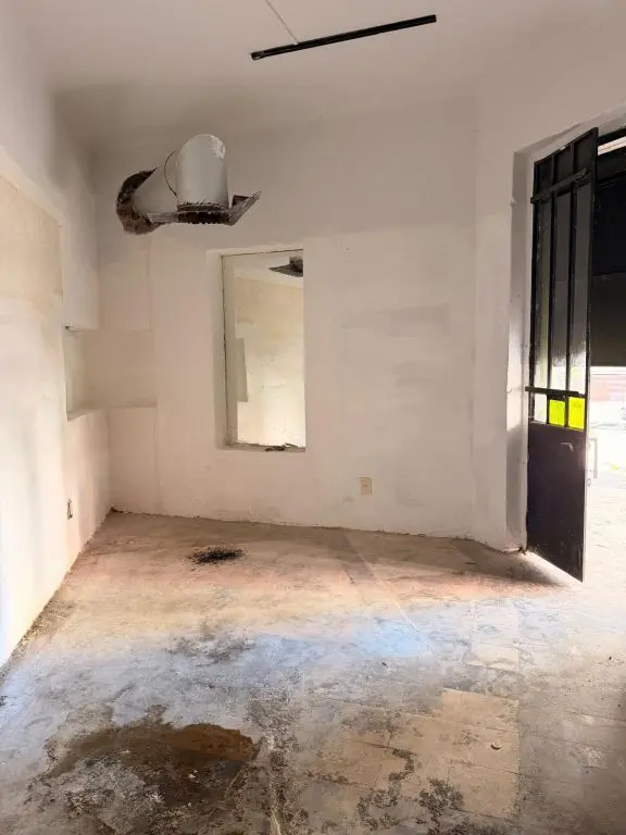 Outros Local en Pocitos esquina Etchevarriarza y Berro en Montevideo